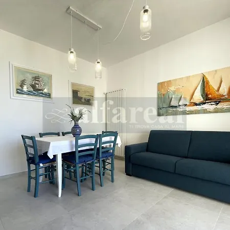 Apartment Mayflower, Terrazza Vista Mare, Clima E Posto Auto A 50 Metri Dal Mare! By Alfareal